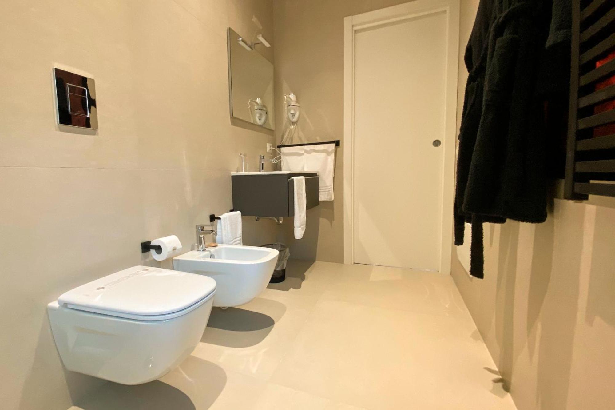 Monumental Luxury Rooms Касерта Екстериор снимка
